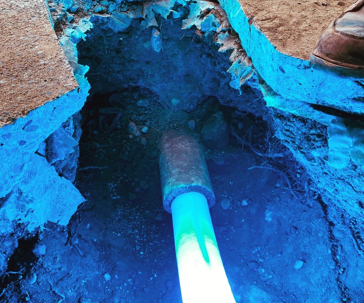 trenchless pipe layer